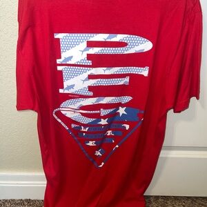 Men’s red Columbia t-shirt size large
